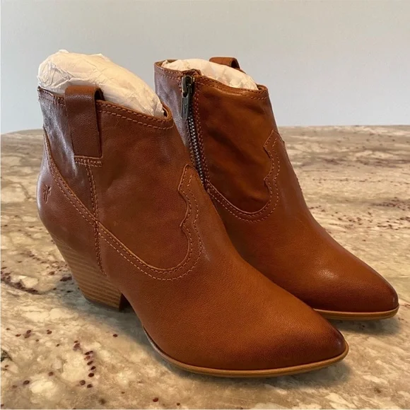 Frye Reina Bootie in Cognac Size 5.5 NEW - Picture 12 of 14